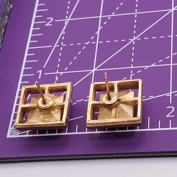 VINTAGE AVON GOLD TONE CLEAR RHINESTONE NECKLACE EARRINGS SET POST BACK JEWELRY - Picture 11 of 12